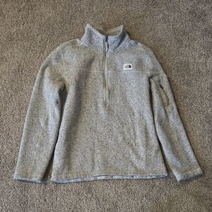 The North Face 1/4-Zip fleece pullover in a grey heather Mens Size Medium
